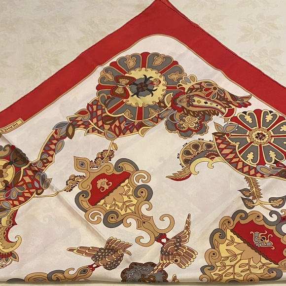 Hermès silk scarf, cream with red border. 36 x 36. - Picture 2 of 16